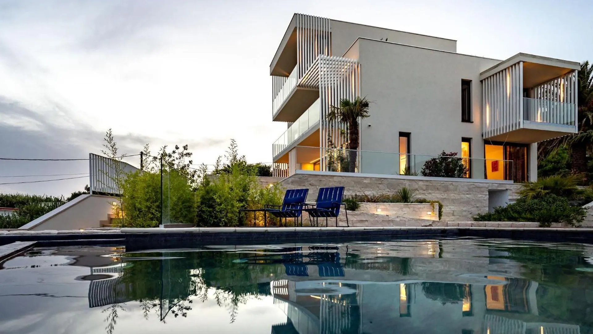 Luxury Villa Mar With Infinity Pool In Rab Palit